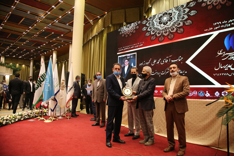 نشان عالی مدیر سال 99