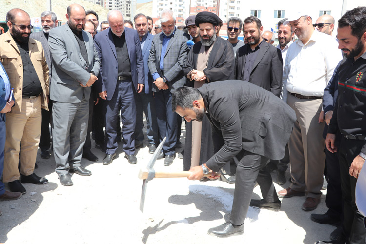 کلنگ زنی پروژه مرکز محله زاینده رود پردیس