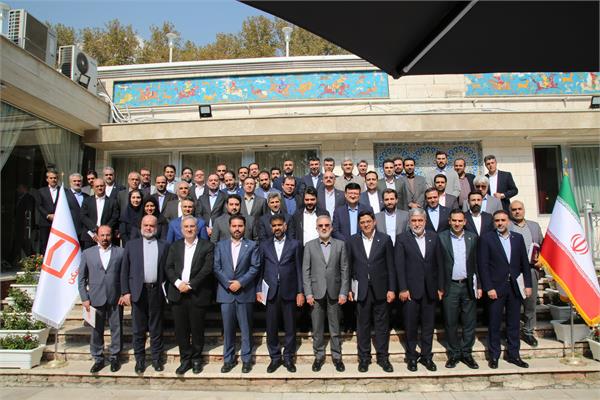 نخستین هم اندیشی مدیران شرکت های تابعه بانک مسکن