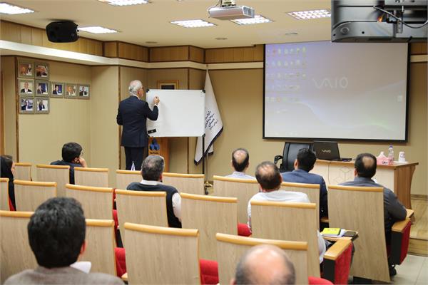 برگزاری ششمین دوره آموزش سازمانی ویژه مدیران
