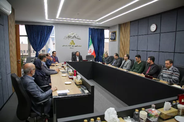 معارفه دنا آزادی