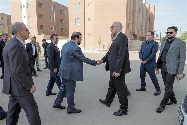 حضور میدانی و رسیدگی فوری مدیرعامل بانک مسکن و مدیرعامل شرکت گروه سرمایه گذاری مسکن به مشکلات پروژه سبحان قرچک