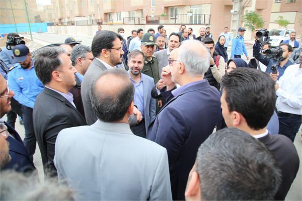 بازدید میدانی وزیر راه و شهرسازی از پروژه 1100 واحدی سبحان قرچک